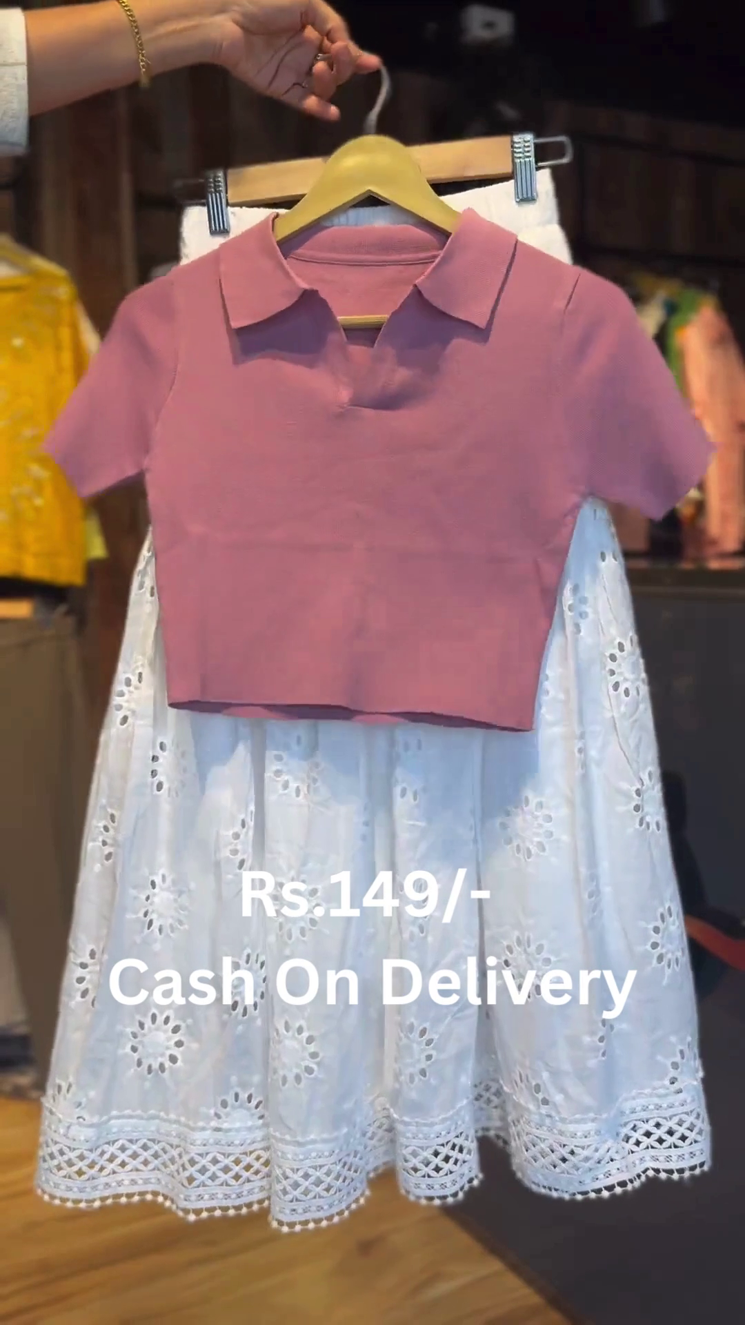 Trendy Girls’ Two-Piece Dress – Stylish Comfort for Just Rs.149