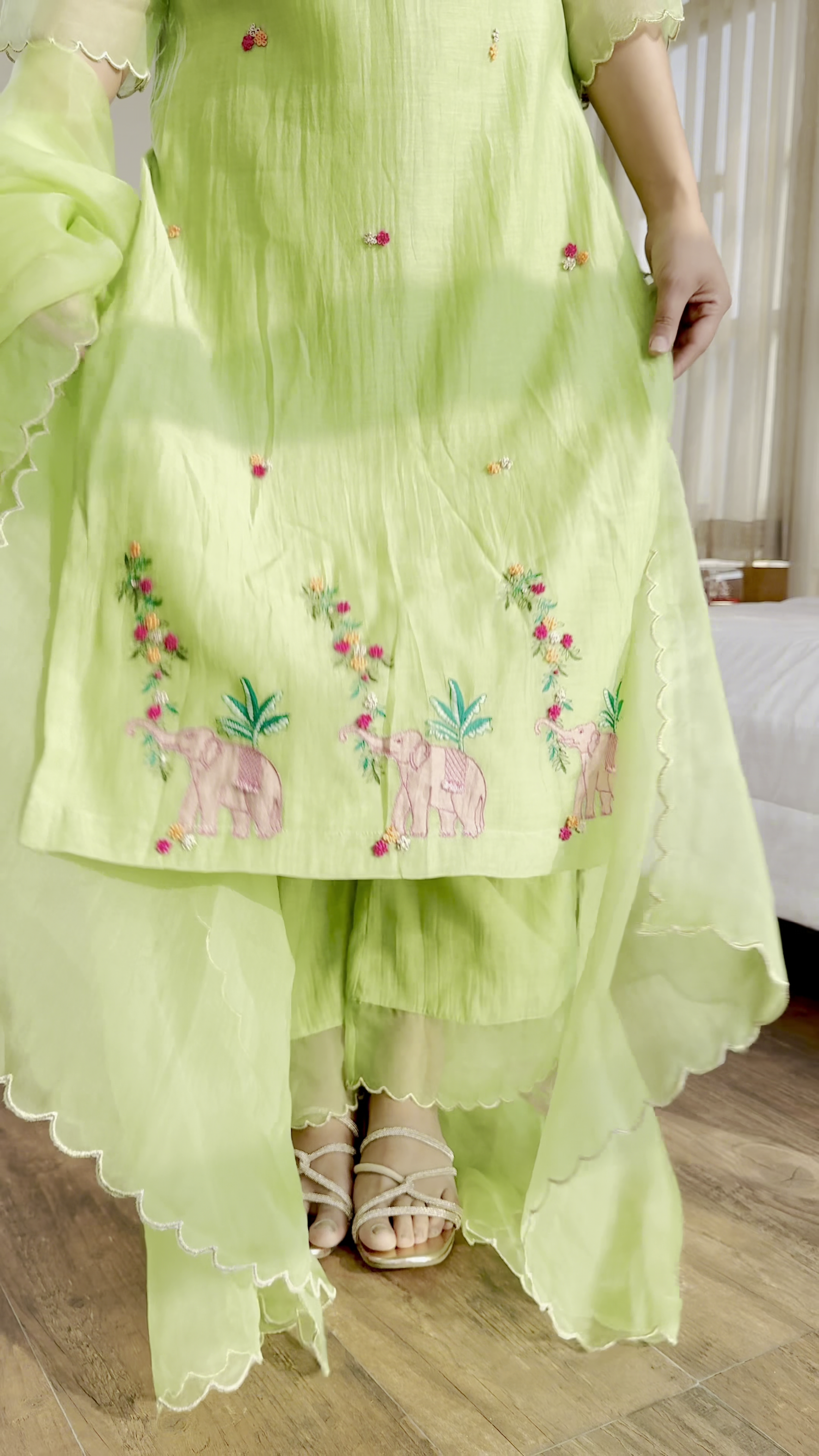 Fresh Green Embroidered Suit Set – Playful & Elegant Ethnic Style 💚