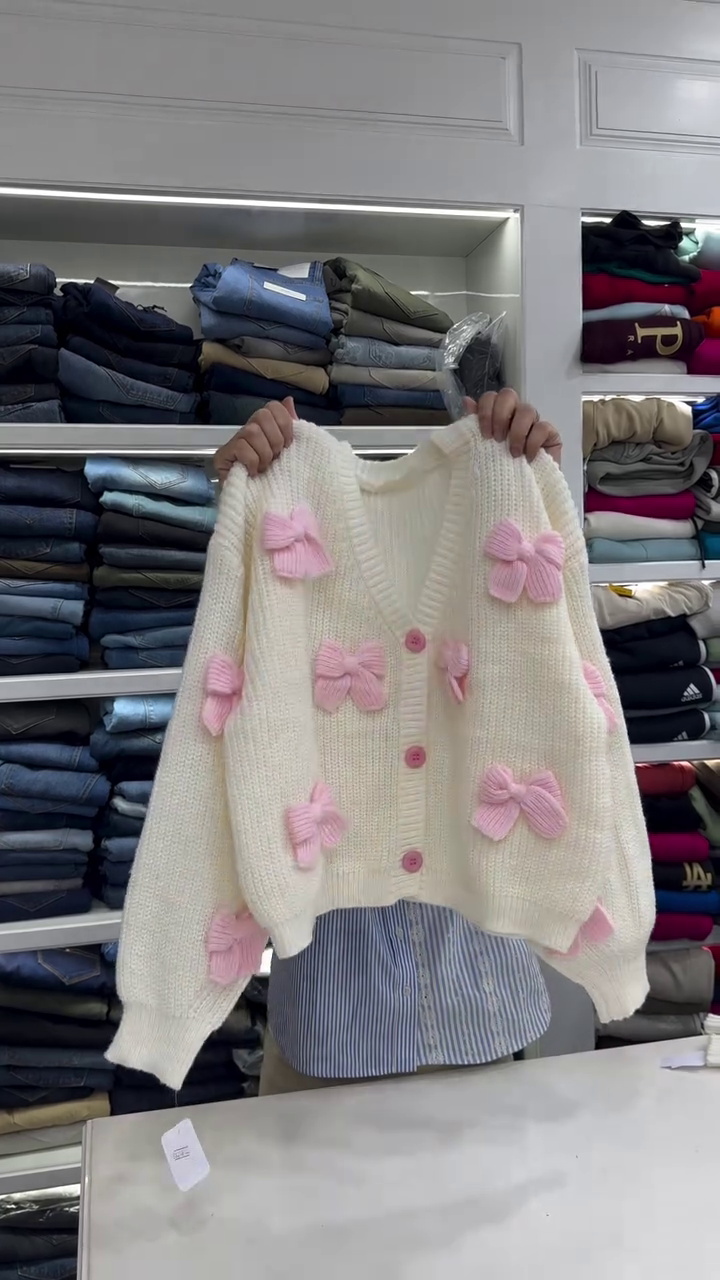 Elegant White Floral Knit Cardigan with 3D Rose Detailing