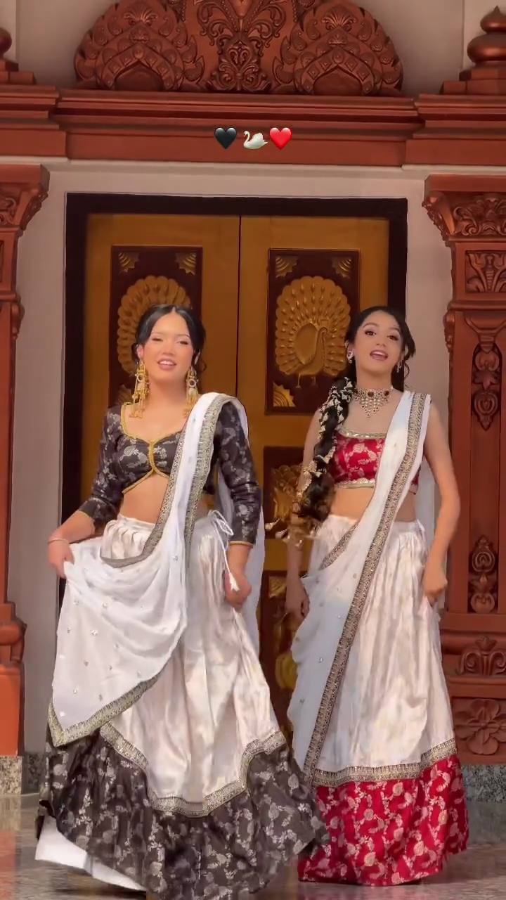 Traditional White Lehenga Dance Look with Ethnic Charm
