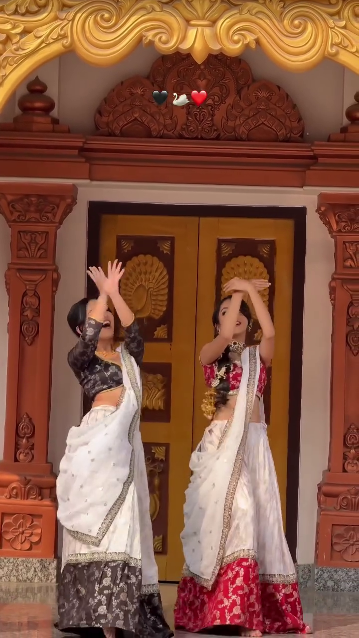 Traditional White Lehenga Dance Look with Ethnic Charm