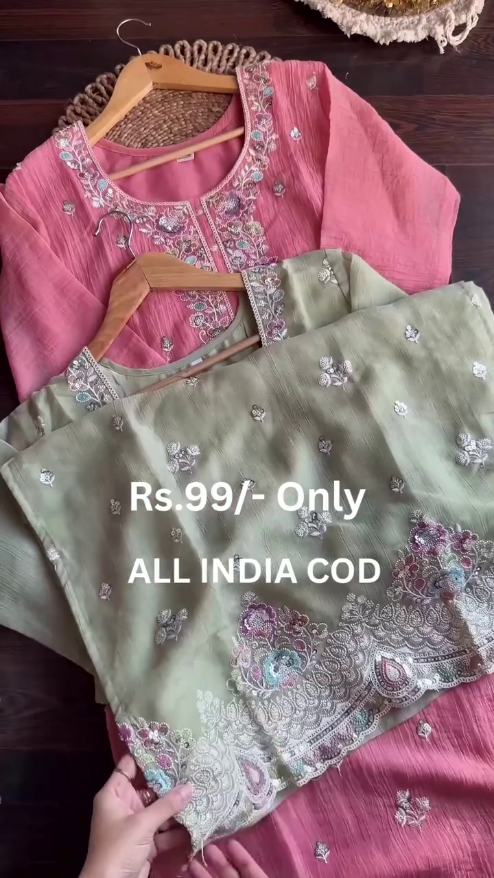 Elegant Embroidered Kurta Set with Delicate Floral Detailing