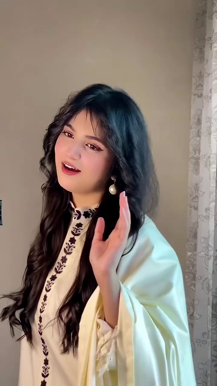 Minimal White Embroidered Kurta Set – Modern Ethnic Elegance