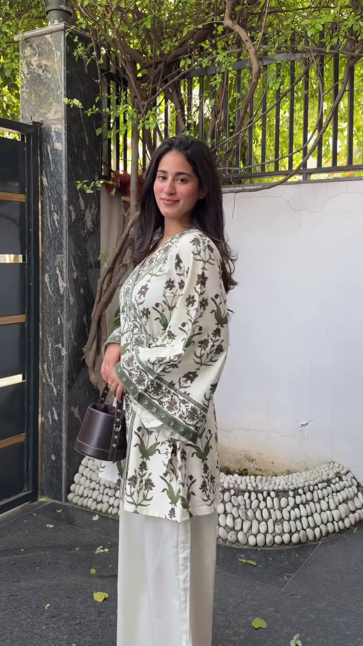 Elegant Floral Kurta Set – Timeless Ethnic Grace