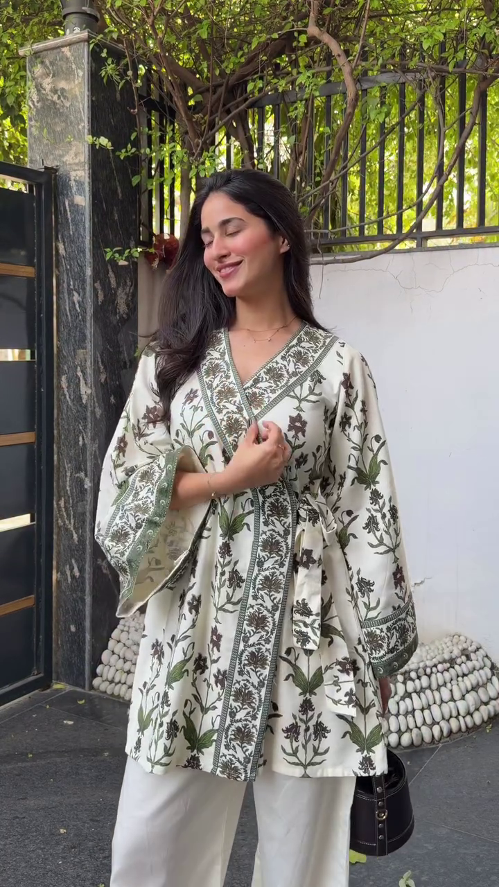 Elegant Floral Kurta Set – Timeless Ethnic Grace