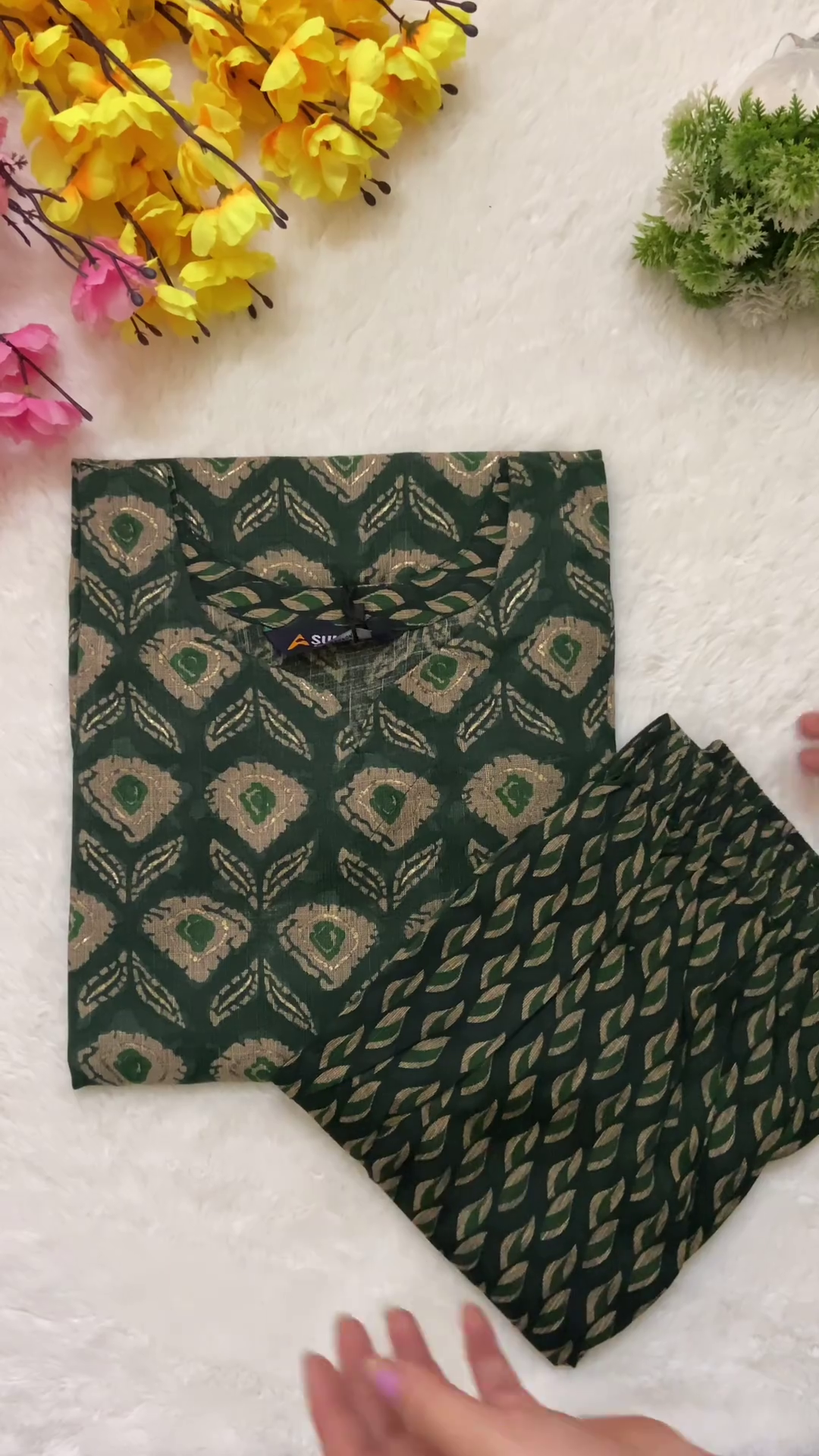 🌿 Elegant Green Printed Kurta Set – Traditional Style with Modern Grace