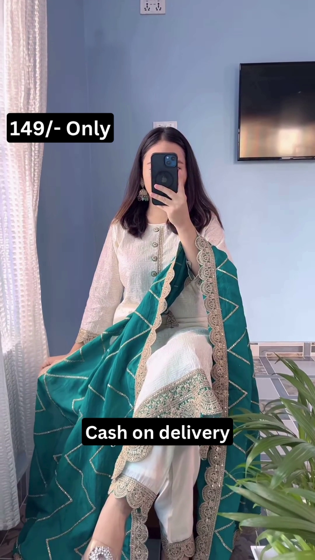 Chic Ethnic White Suit with Green Dupatta