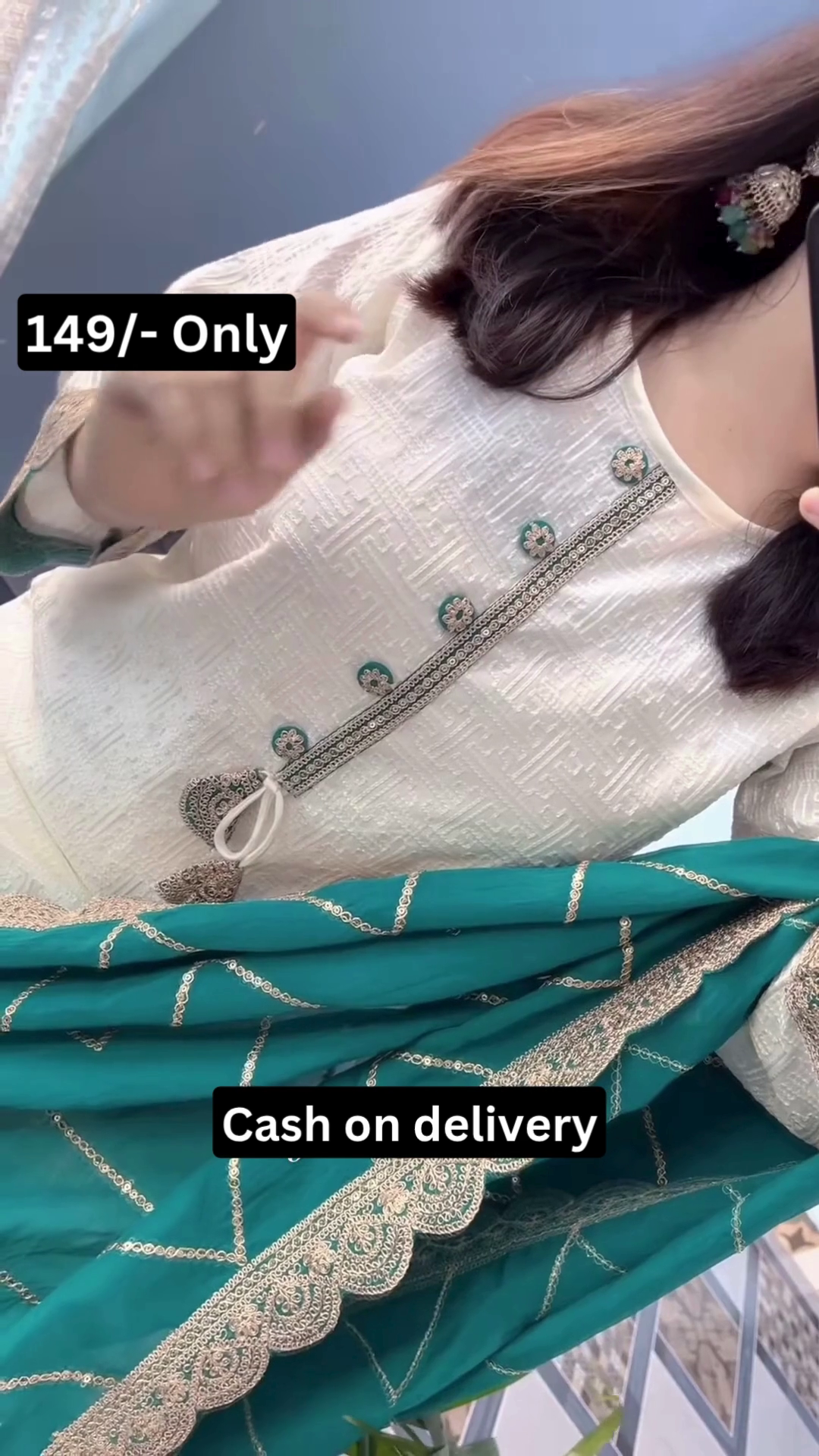 Chic Ethnic White Suit with Green Dupatta