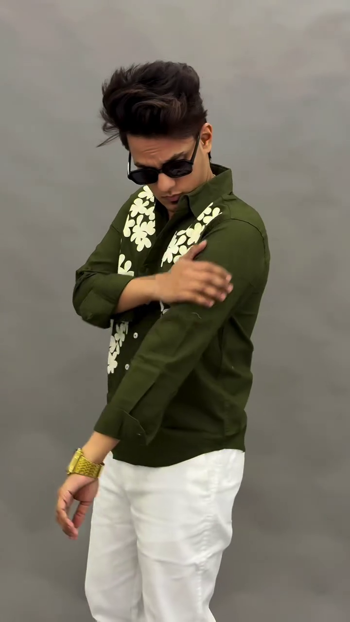 Trendy Olive Green Floral Statement Shirt