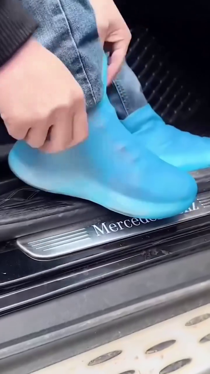 🌧️ Waterproof Rain Shoe Cover – Monsoon Must-Have 🌧️