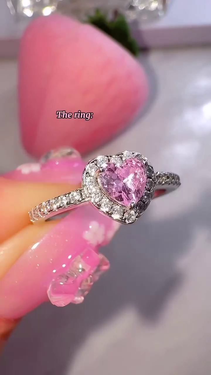 💍 Elegant Crystal Bow Ring