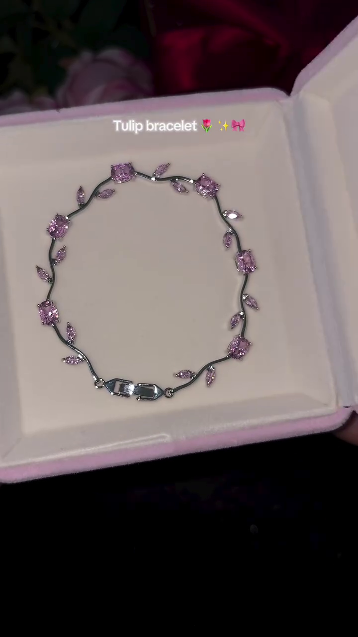Tulip Bracelet – Bloom with Elegance 🌷✨