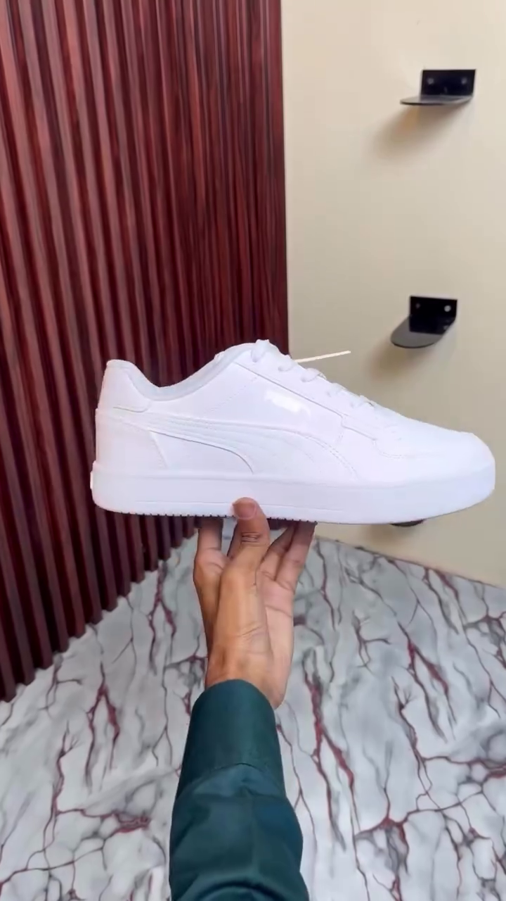 Premium Men’s Sneakers – Walk with Confidence 👟🔥