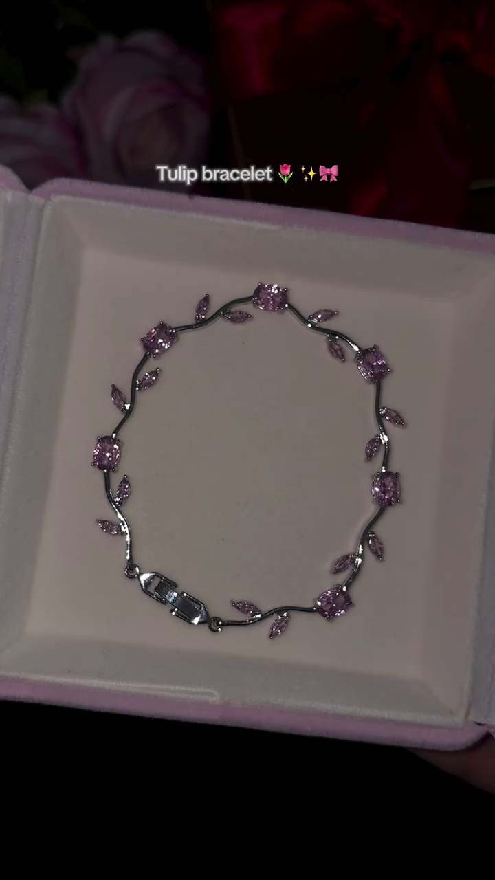🌷 Elegant Tulip Crystal Bracelet – Timeless Beauty for Every Occasion