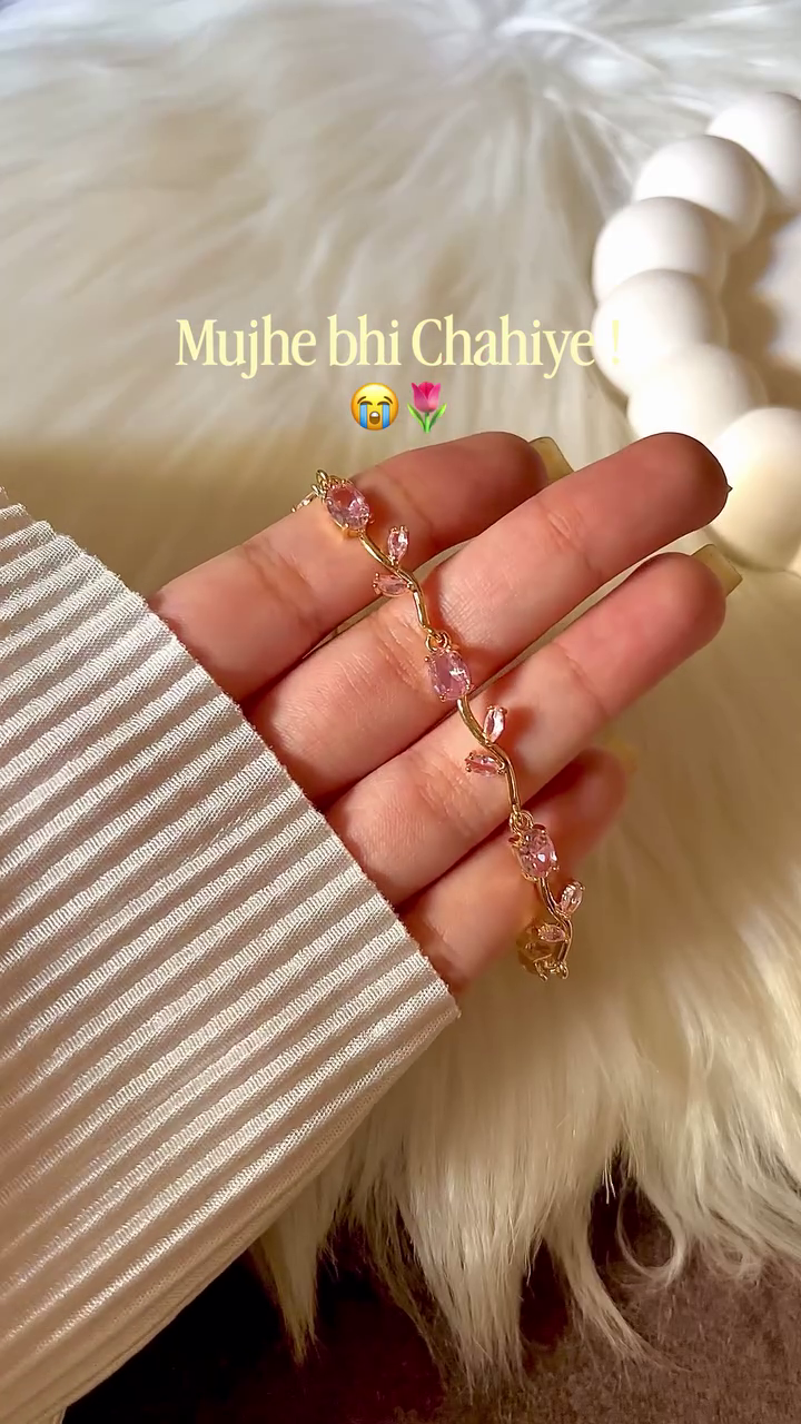 🌸 Delicate Pink Crystal Bracelet – Shine with Every Outfit