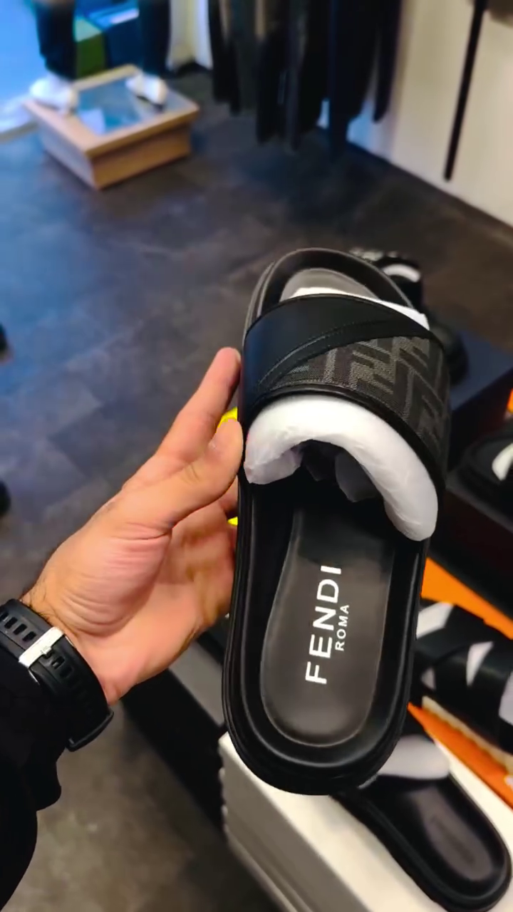 🖤 Luxury Comfort Slides – Premium Everyday Fashion