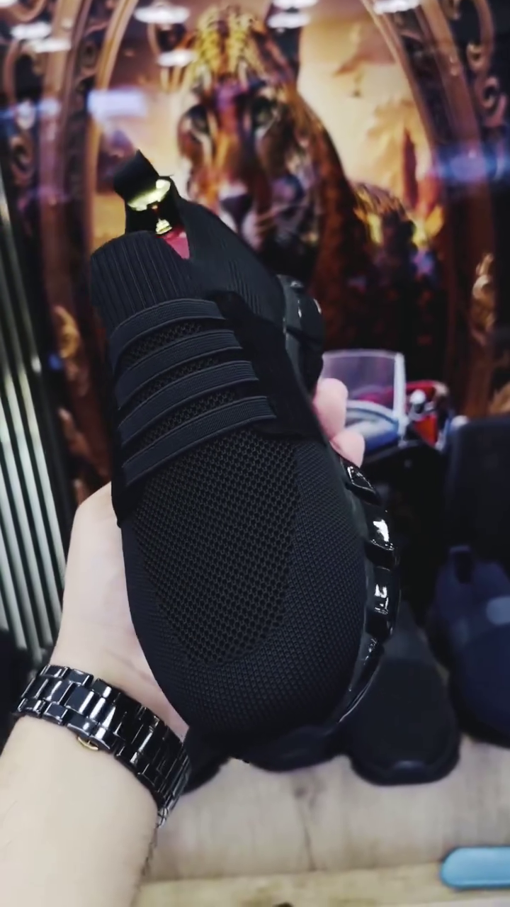 🖤 Step Into Comfort with Premium Black Running Shoes