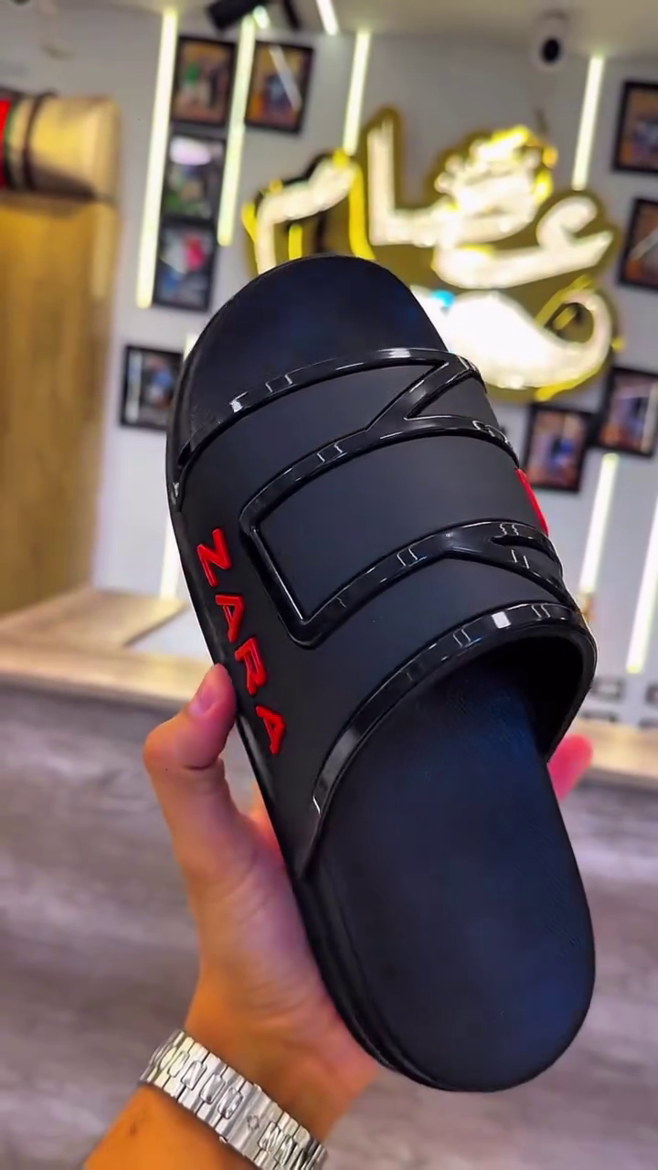 🖤 Minimal Design. Maximum Comfort. Everyday Slides.