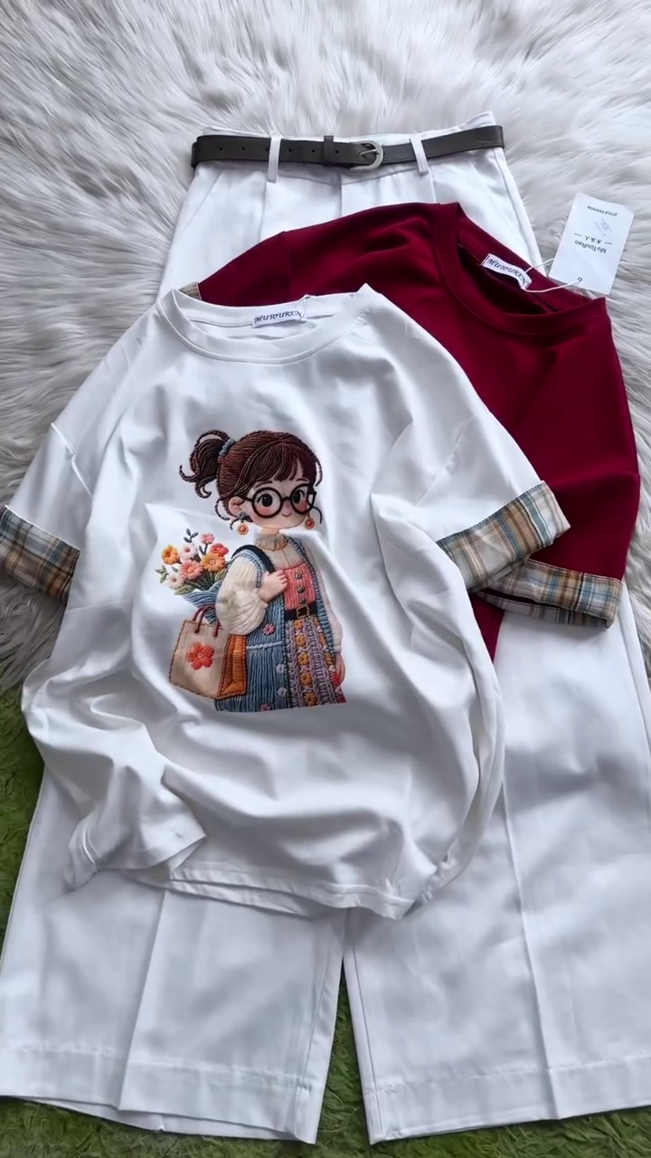 🌸 Effortless Style, Everyday Comfort – Cute Graphic Tee & White Pants Set